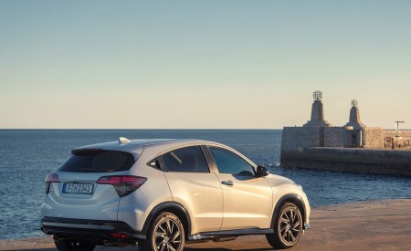 2019 Honda HR-V Rear Three-Quarter Wallpapers 450x275 (62)