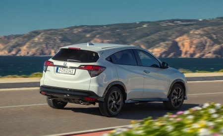 2019 Honda HR-V Rear Three-Quarter Wallpapers 450x275 (51)
