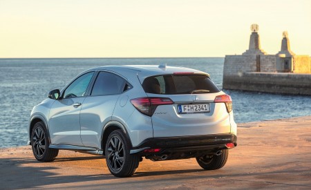 2019 Honda HR-V Rear Three-Quarter Wallpapers 450x275 (63)