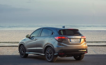 2019 Honda HR-V Rear Three-Quarter Wallpapers 450x275 (27)