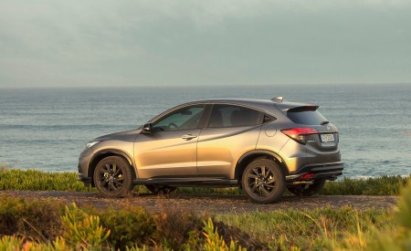 2019 Honda HR-V Rear Three-Quarter Wallpapers 450x275 (28)
