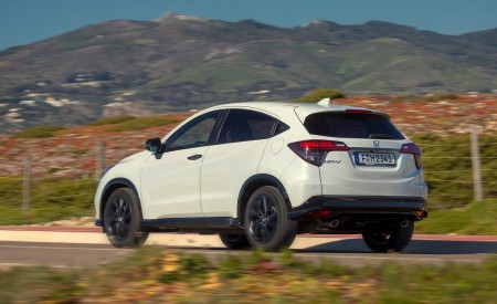 2019 Honda HR-V Rear Three-Quarter Wallpapers 450x275 (53)