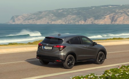 2019 Honda HR-V Rear Three-Quarter Wallpapers 450x275 (17)