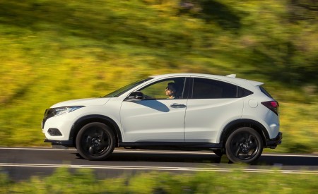 2019 Honda HR-V Side Wallpapers 450x275 (54)