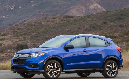 2019 Honda HR-V Sport Front Three-Quarter Wallpapers 450x275 (99)