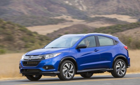 2019 Honda HR-V Sport Front Three-Quarter Wallpapers 450x275 (94)