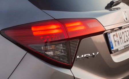 2019 Honda HR-V Tail Light Wallpapers 450x275 (31)