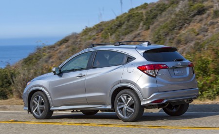 2019 Honda HR-V Touring Rear Three-Quarter Wallpapers 450x275 (74)