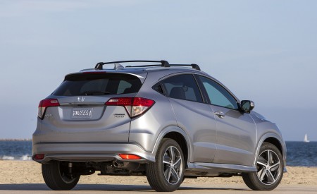 2019 Honda HR-V Touring Rear Three-Quarter Wallpapers 450x275 (77)