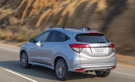 2019 Honda HR-V Touring Rear Three-Quarter Wallpapers 450x275 (69)