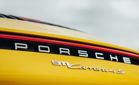 2019 Porsche 911 (992) Carrera 4S (UK-Spec) Badge Wallpapers 450x275 (25)