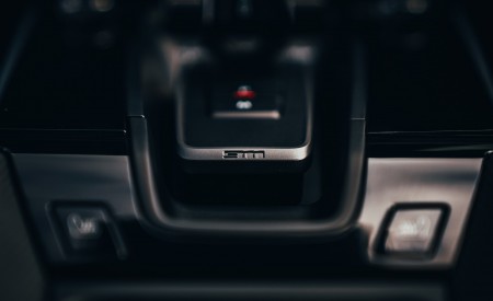 2019 Porsche 911 (992) Carrera 4S (UK-Spec) Interior Detail Wallpapers 450x275 (36)
