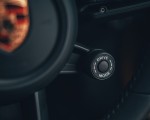 2019 Porsche 911 (992) Carrera 4S (UK-Spec) Interior Detail Wallpapers 150x120 (33)
