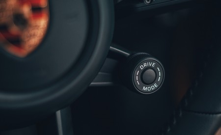 2019 Porsche 911 (992) Carrera 4S (UK-Spec) Interior Detail Wallpapers 450x275 (33)