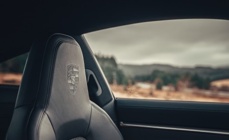 2019 Porsche 911 (992) Carrera 4S (UK-Spec) Interior Seats Wallpapers 450x275 (29)