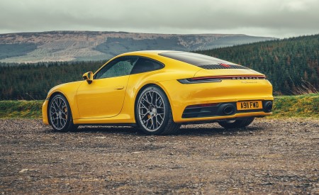 2019 Porsche 911 (992) Carrera 4S (UK-Spec) Rear Three-Quarter Wallpapers 450x275 (16)