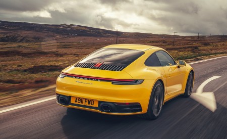2019 Porsche 911 (992) Carrera 4S (UK-Spec) Rear Three-Quarter Wallpapers 450x275 (4)