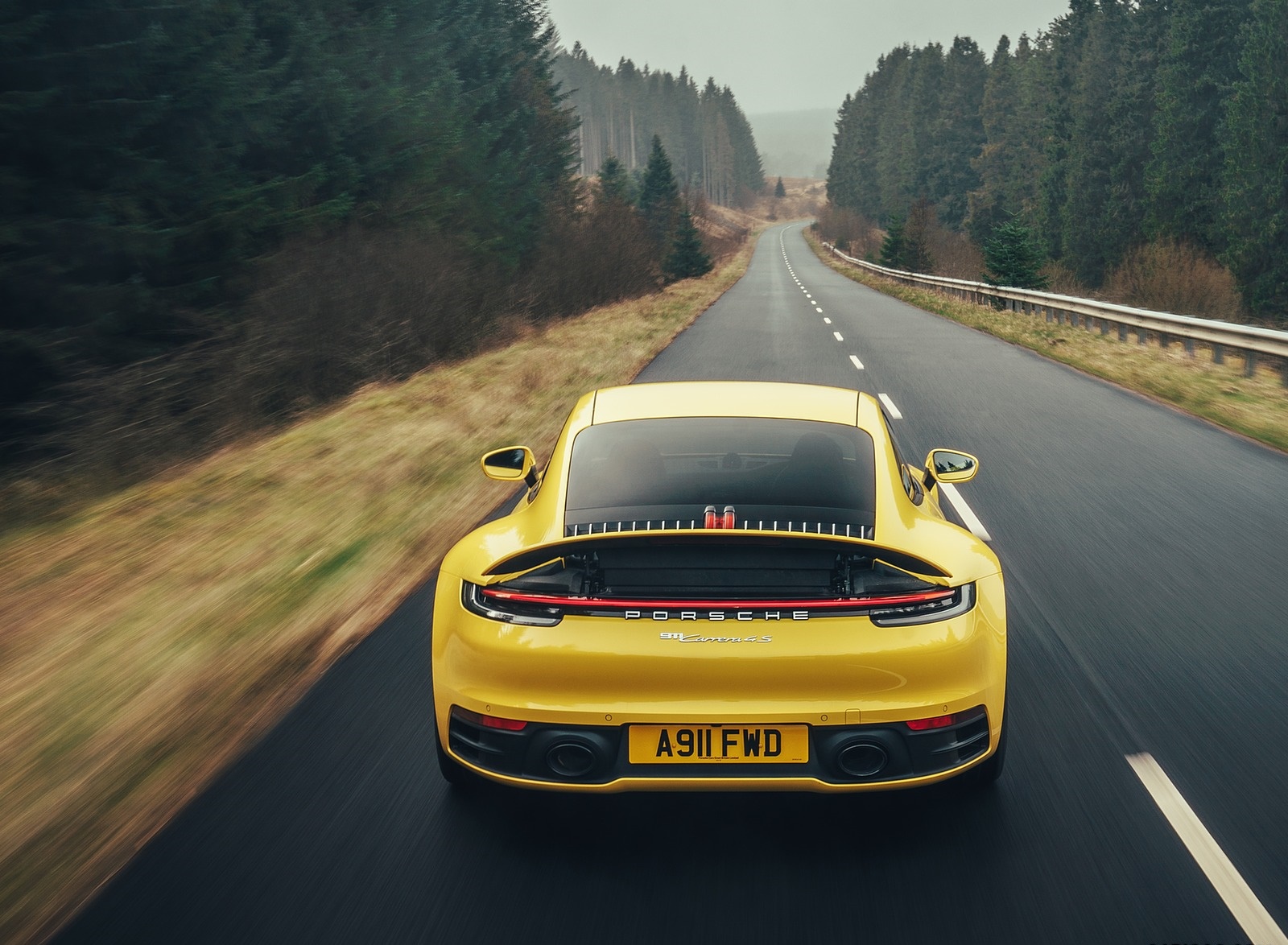 2019 Porsche 911 (992) Carrera 4S (UK-Spec) Rear Wallpapers (5)