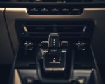 2019 Porsche 911 (992) Carrera S (UK-Spec) Central Console Wallpapers 150x120 (35)