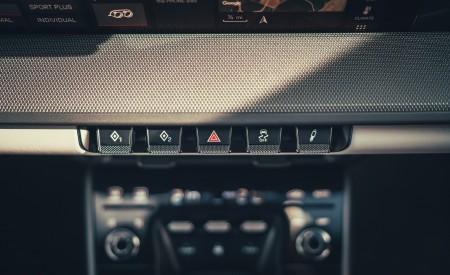 2019 Porsche 911 (992) Carrera S (UK-Spec) Central Console Wallpapers 450x275 (34)