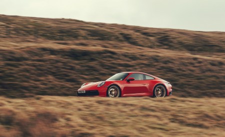 2019 Porsche 911 (992) Carrera S (UK-Spec) Front Three-Quarter Wallpapers 450x275 (11)