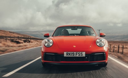 2019 Porsche 911 (992) Carrera S (UK-Spec) Front Wallpapers 450x275 (13)