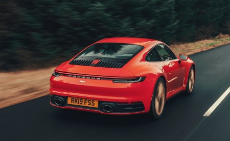 2019 Porsche 911 (992) Carrera S (UK-Spec) Rear Three-Quarter Wallpapers 450x275 (4)