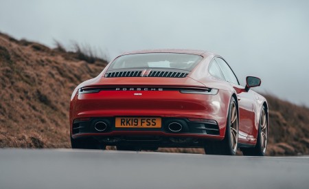 2019 Porsche 911 (992) Carrera S (UK-Spec) Rear Wallpapers 450x275 (16)