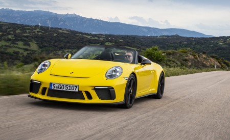 2019 Porsche 911 Speedster Front Three-Quarter Wallpapers 450x275 (42)