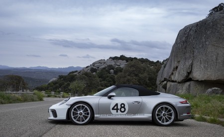 2019 Porsche 911 Speedster with Heritage Design Package Side Wallpapers 450x275 (24)