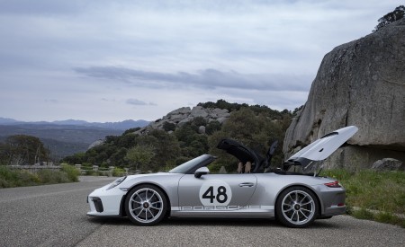 2019 Porsche 911 Speedster with Heritage Design Package Side Wallpapers 450x275 (25)