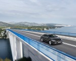 2019 Toyota Camry Hybrid (Euro-Spec) Front Three-Quarter Wallpapers 150x120