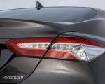 2019 Toyota Camry Hybrid (Euro-Spec) Tail Light Wallpapers 150x120