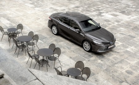 2019 Toyota Camry Hybrid (Euro-Spec) Top Wallpapers 450x275 (58)