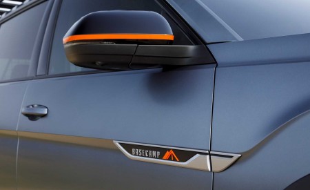 2019 Volkswagen Atlas Basecamp Concept Mirror Wallpapers 450x275 (24)