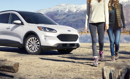 2020 Ford Escape Detail Wallpapers 450x275 (8)