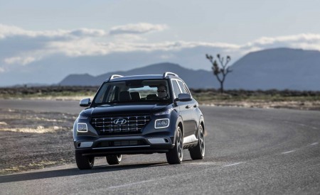 2020 Hyundai Venue Front Wallpapers 450x275 (3)