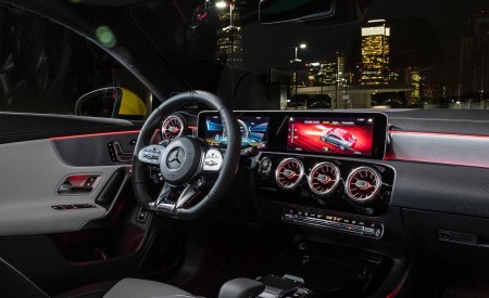 2020 Mercedes-AMG CLA 35 4MATIC (Color: Sun Yellow) Interior Wallpapers 450x275 (34)