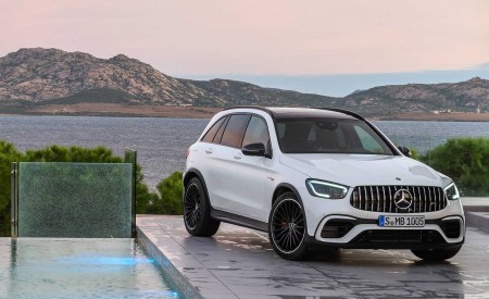 2020 Mercedes-AMG GLC 63 Front Three-Quarter Wallpapers 450x275 (87)