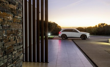 2020 Mercedes-AMG GLC 63 Side Wallpapers 450x275 (93)