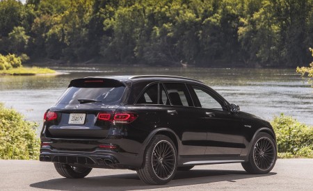 2020 Mercedes-AMG GLC 63 (US-Spec) Rear Three-Quarter Wallpapers 450x275 (23)
