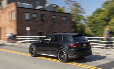 2020 Mercedes-AMG GLC 63 (US-Spec) Rear Three-Quarter Wallpapers 450x275 (15)