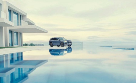 2020 Mercedes-Benz GLS AMG Line (Color: Designo Selenite Grey Metallic) Front Three-Quarter Wallpapers 450x275 (24)