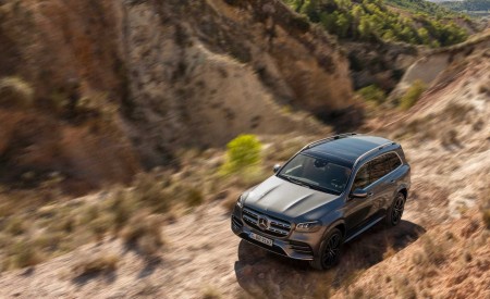 2020 Mercedes-Benz GLS AMG Line (Color: Designo Selenite Grey Metallic) Front Three-Quarter Wallpapers 450x275 (17)
