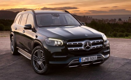 2020 Mercedes-Benz GLS AMG Line (Color: Designo Selenite Grey Metallic) Front Wallpapers 450x275 (40)