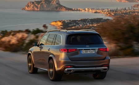 2020 Mercedes-Benz GLS AMG Line (Color: Designo Selenite Grey Metallic) Rear Three-Quarter Wallpapers 450x275 (6)