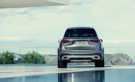 2020 Mercedes-Benz GLS AMG Line (Color: Designo Selenite Grey Metallic) Rear Wallpapers 450x275 (27)