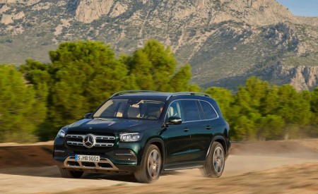 2020 Mercedes-Benz GLS (Color: Dmerald Green) Front Three-Quarter Wallpapers 450x275 (63)