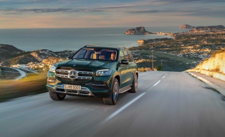 2020 Mercedes-Benz GLS (Color: Dmerald Green) Front Wallpapers 450x275 (46)
