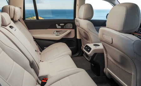 2020 Mercedes-Benz GLS (Color: Dmerald Green) Interior Rear Seats Wallpapers 450x275 (76)